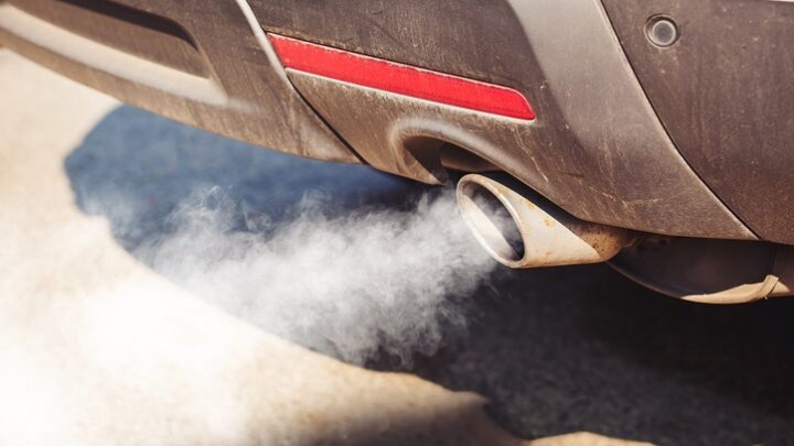 ¿Qué contamina más diésel o gasolina?