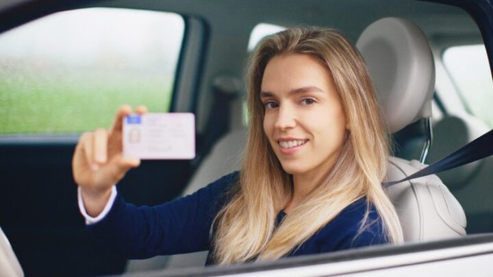 ¿Que significan los códigos del carné de conducir?