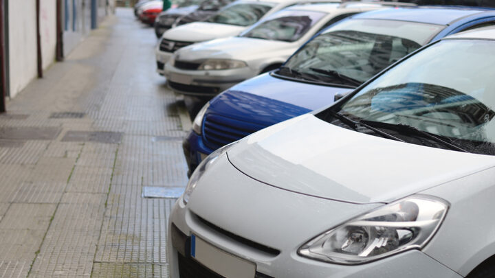 Cómo mantener un coche cuando está mucho tiempo parado