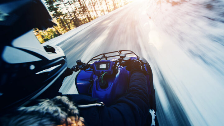 Consejos para conducir la moto en invierno