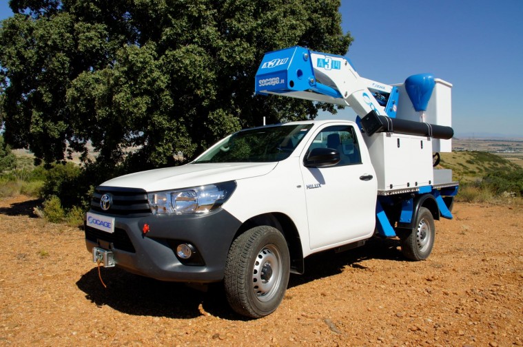 Pick-up con cesta elevadora ForSte 14A Pick-up con cesta elevadora ForSte 14A