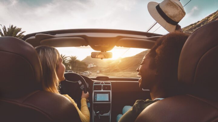 Alquiler de coches por meses 100% Online con Caetano Mobility